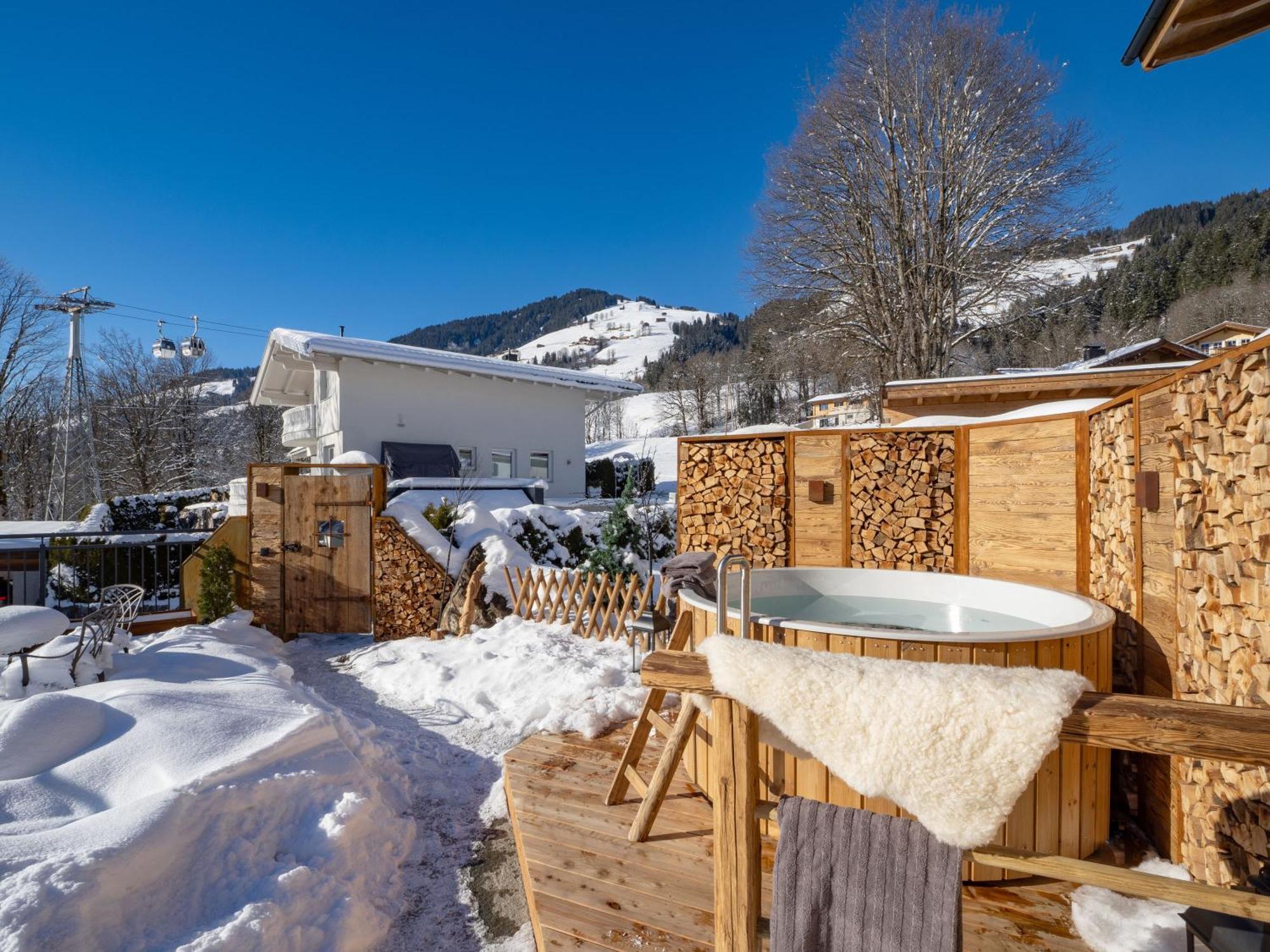 Tirol Chalet Brixen Бріксен-ім-Тале Екстер'єр фото