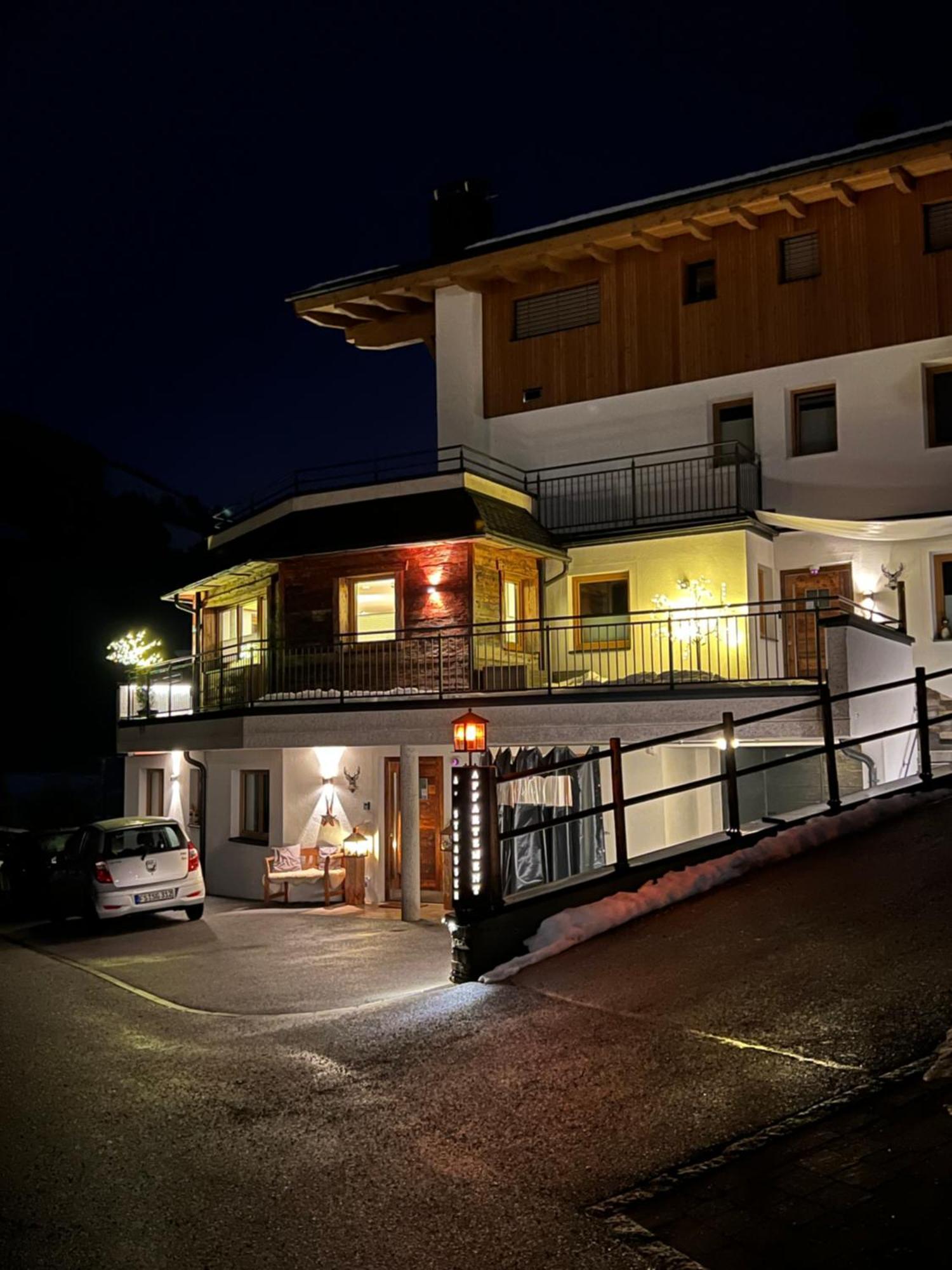 Tirol Chalet Brixen Бріксен-ім-Тале Екстер'єр фото